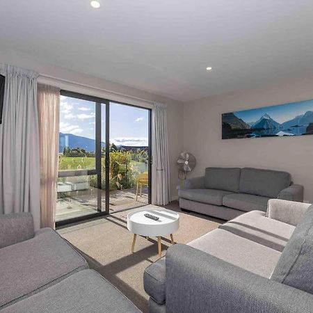 Great Views From New 2 Bedroom Apartment 蒂阿瑙湖 外观 照片